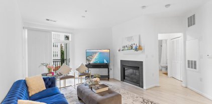 2655 Prosperity Ave Unit #347, Fairfax