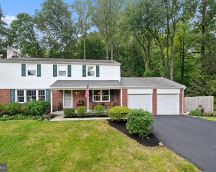 511 Crestview Rd, Wayne
