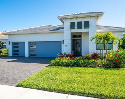 4944 Surfside Circle, Lakewood Ranch
