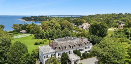 225 Middle Neck Road, Sands Point