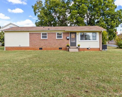 321 E Boyd  Street, Maiden