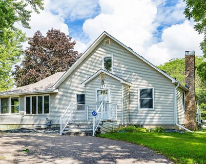 717 Stockdale Road, Vadnais Heights