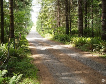 W Benthein Road, Elma