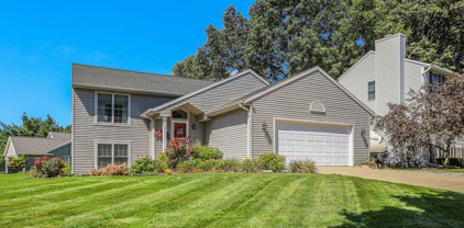 1383 Hollow Ridge Drive NE, Rockford