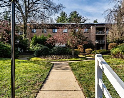 1650 Oakwood Dr Unit #CONDO 207, Penn Valley