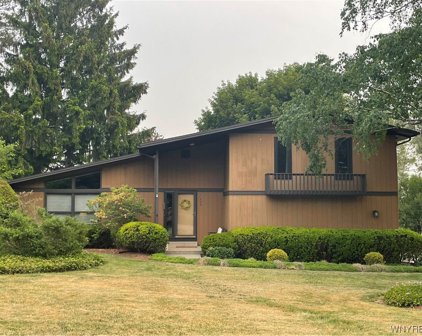 11492 Tomarsue  Road, Marilla-145400