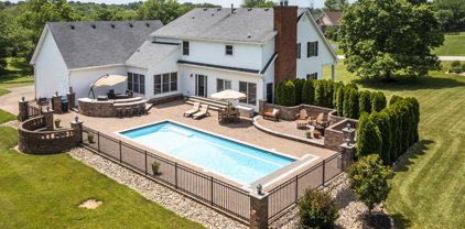 2008 Meadowbrook Dr, La Grange