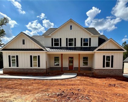 331 Meadow Lake Terrace, Hoschton