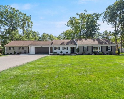 137 Thornwood Dr., Twp Of But Se