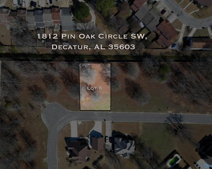 1812 Pin Oak Circle, Decatur
