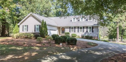 2172 Valley Creek Circle, Snellville