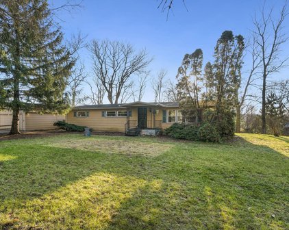7495 Belt Line, Rockford