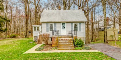 5 Fairfield Avenue, Warren Twp.
