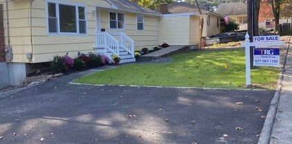 3 Amvets Ln, Randolph