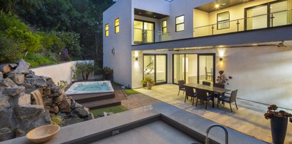 2017 N Benedict Canyon Dr, Beverly Hills