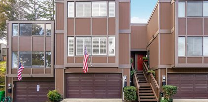 2024 Oak Creek Pl, Hayward