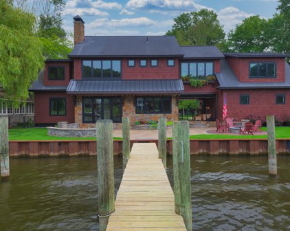 852 Newnham Street, Saugatuck