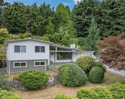 569 St Giles Road, West Vancouver
