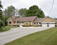 1612 W W County Line Rd, Mequon image