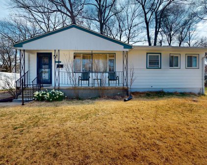 9407 Wellington St, Lanham