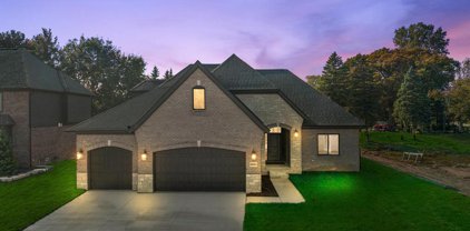 52861 Royal Park, Shelby Twp