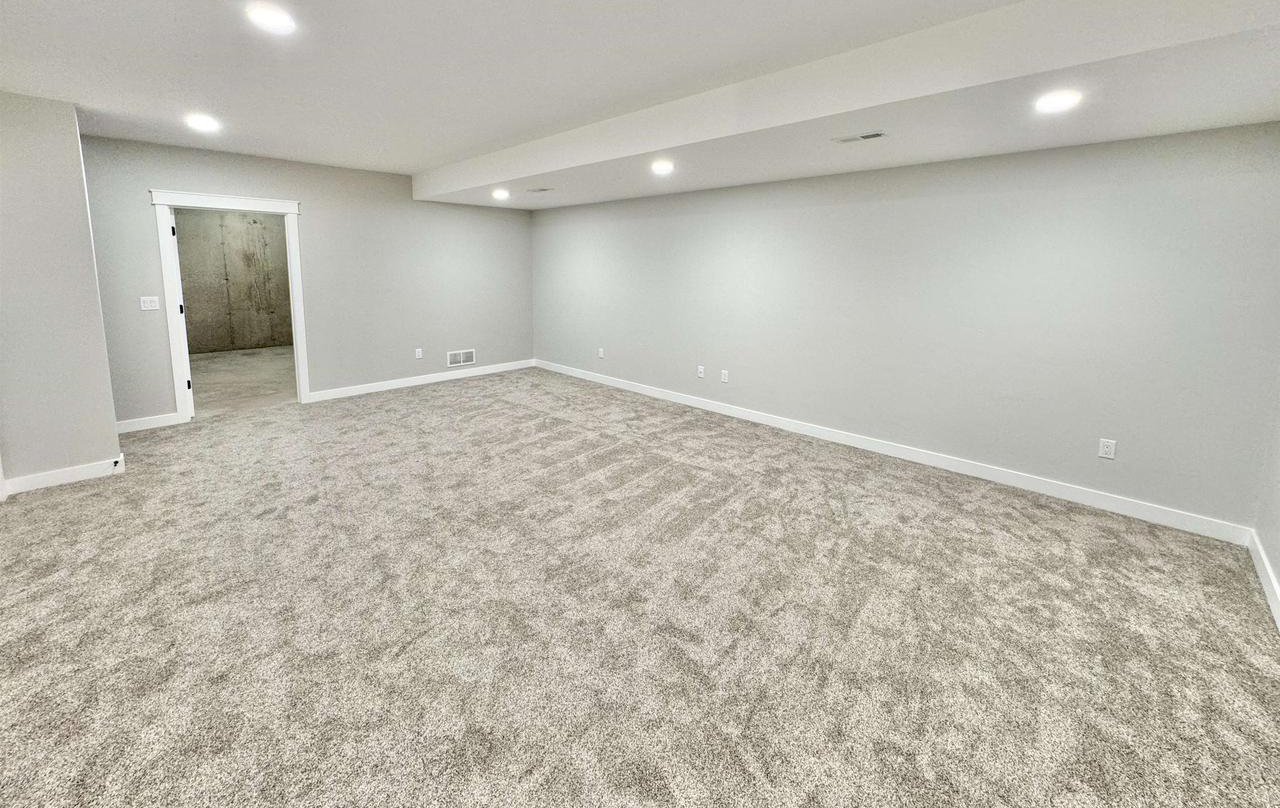 1813 Arbor Ridge Way, Janesville, 53548