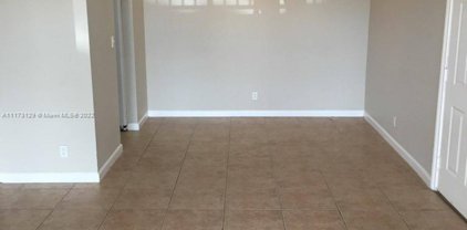 2862 Nw 55th Ave Unit #2B, Lauderhill