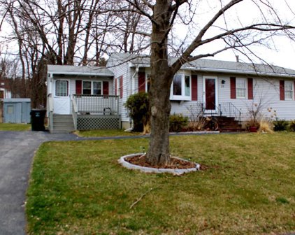 25 Eaton Dr, Hudson