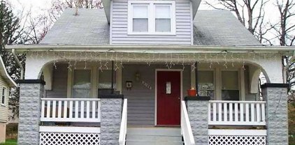 6108 44th Pl, Riverdale