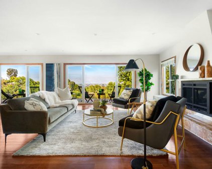 3731 Blue Canyon Drive, Studio City
