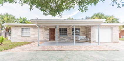 454 Charles Drive, Melbourne