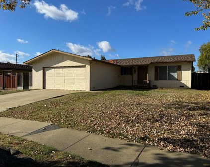 1535 Imperial WAY, Salinas