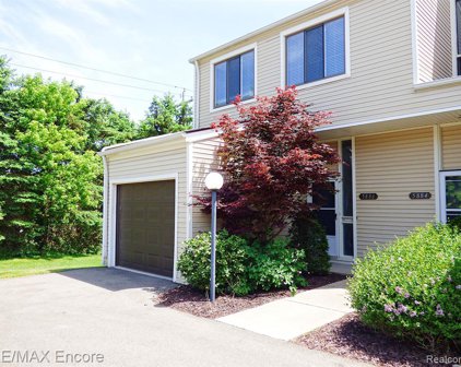 5886 WINDWARD, Independence Twp