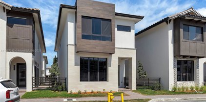 8061 Nw 42nd St, Doral
