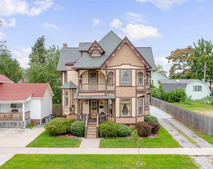 124 South Elizabeth, Marine City