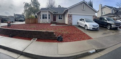 928 Flintrock Dr, Antioch