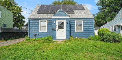 365 Short Beach Road, East Haven