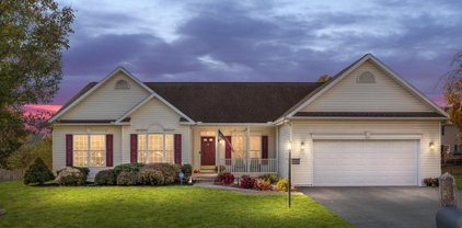 1225 Brown Rd, Martinsburg