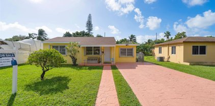 1070 Ne 143rd St, North Miami