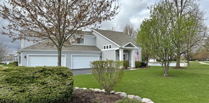 201 Grays Drive Unit #201, Oswego