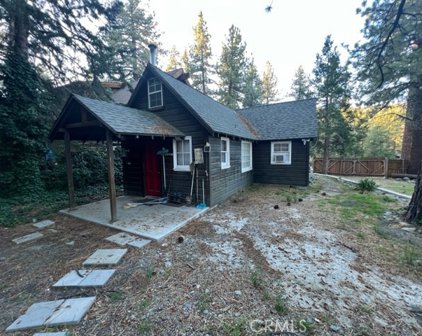 1765 Twin Lakes Drive, Wrightwood