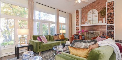 35 Lillian Rd, Malden