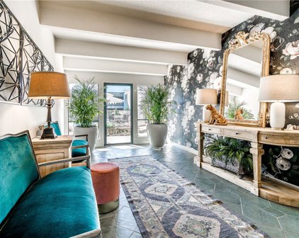 1110 Sherwood Lane Unit #222, Nichols Hills