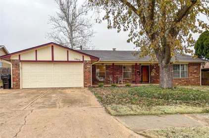 1005 East Hills Drive, Moore