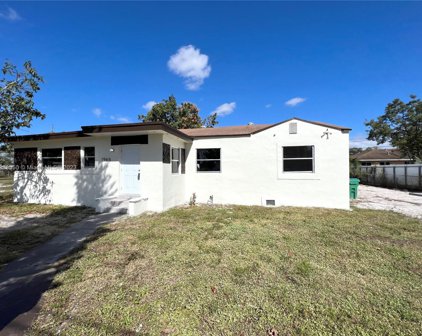 1965 Nw 82nd St, Miami