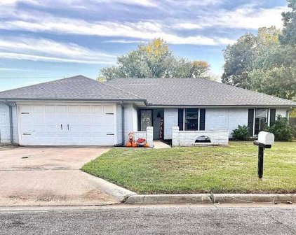 1302 Danberry Street, Burkburnett