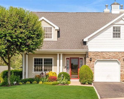 184 Pond View Drive Unit #775U, Port Washington