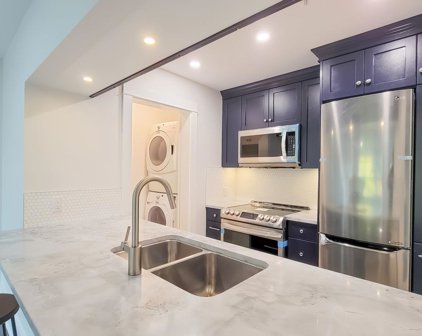 1588 Best Street Unit 221, White Rock