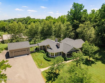 6916 W Hwy 146, Crestwood