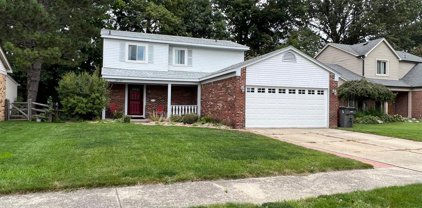 18125 FOXPOINTE, Clinton Twp